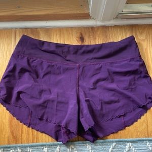 Lululemon 3” short with laser flower detail